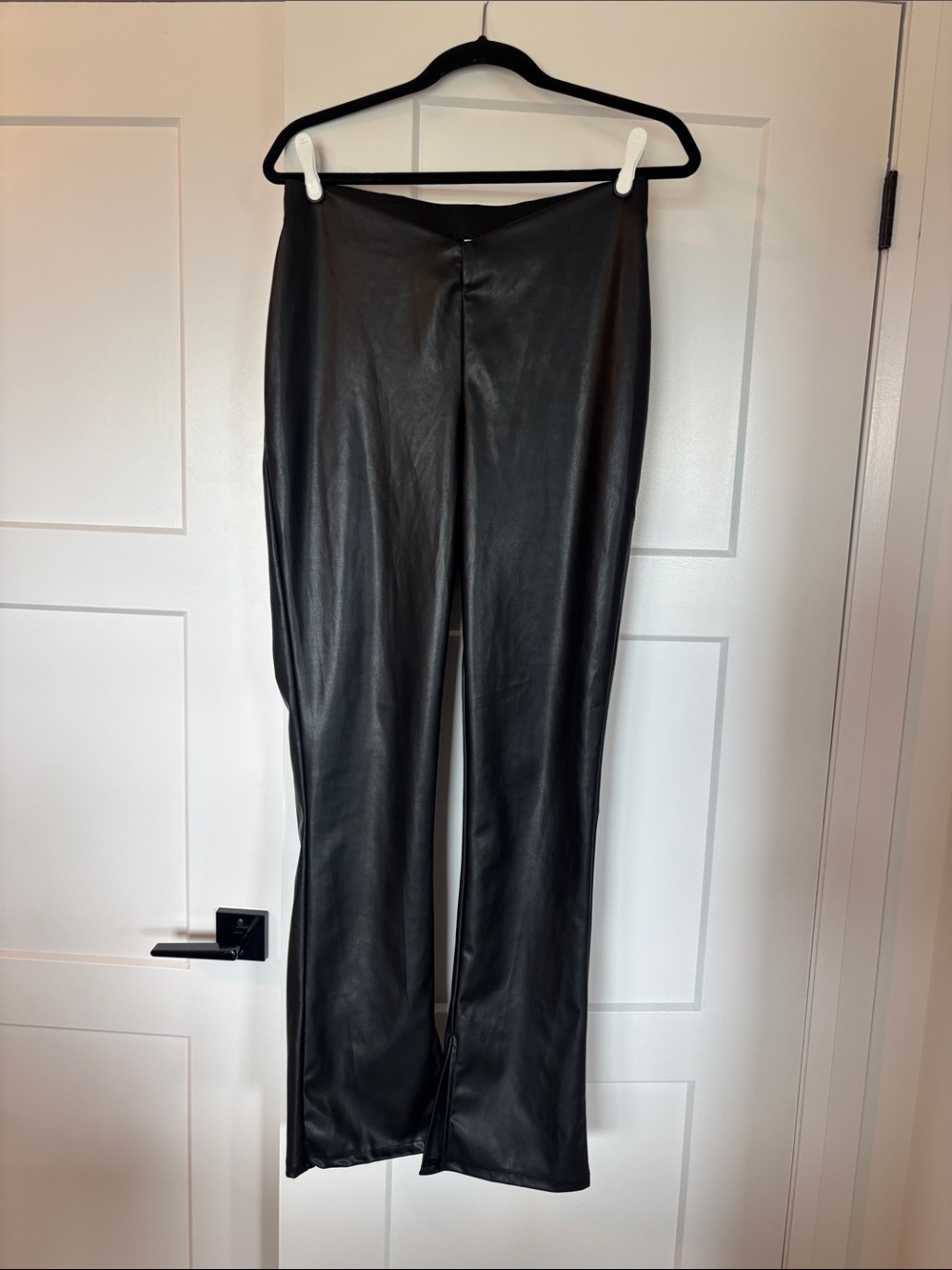 ✨ANY 2 FOR 15 ANY 3 FOR 20✨- H&M Black Faux Leather Pants with Ankle Slit